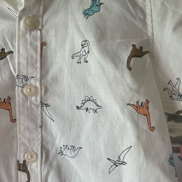 CARTER'S BABY BOY DINO DESIGN 2 PC SHORT SET SIZE 6 MONTHS NWT "FLAW" - Picture 2 of 8